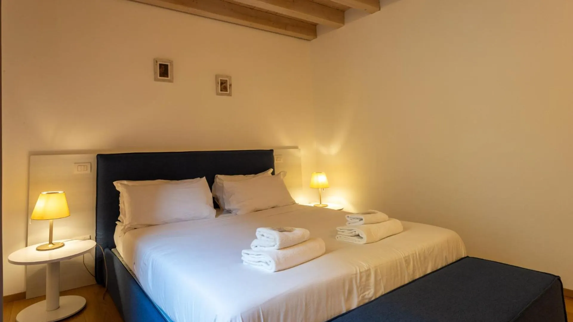 Apartment Yourbanflat Piazza Dei Signori 1 Padova